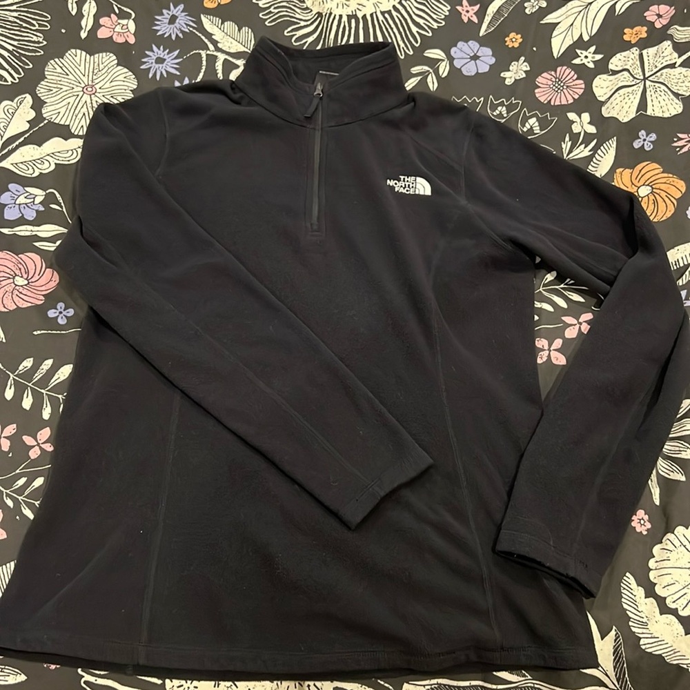 North Face Women’s Black Fleece Quarterzip